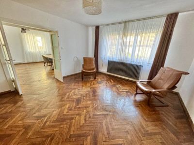 Apartament de inchiriat la casa