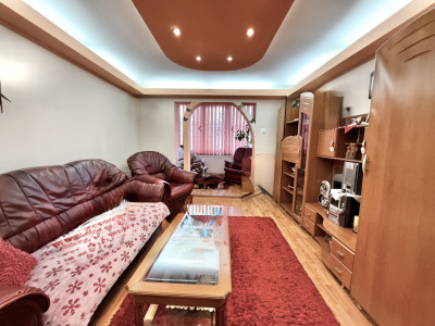 Apartament 3 camere, Judetean