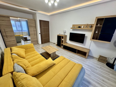 Garsoniera spatioasa, decomandata Isaran, bloc nou