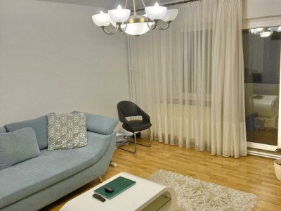 Apartament 3 camere, Judetean - intrare Racadau