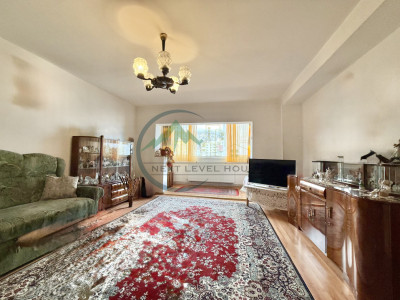 Apartament 3 camere, intrare Racadau