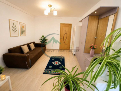 Garsoniera mobilata si utilata, Tractorul