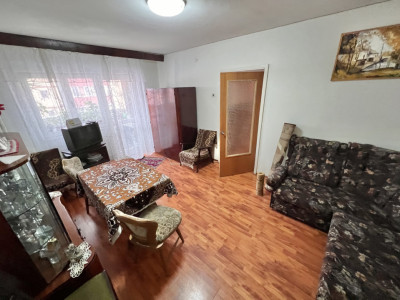 Apartament 4 camere, Racadau - Rezervat