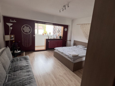 Garsoniera, decomandata, Racadau, zona Magnolia