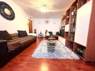 Apartament 4 camere, Noua - Rezervat