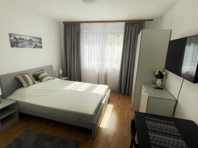 Garsoniera langa Piata Tractorul