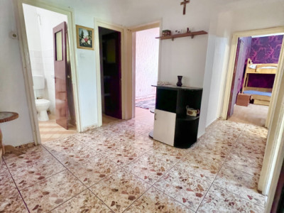 Apartament 3 camere, Racadau