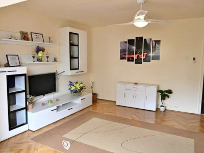 Apartament 3 camere, Judetean