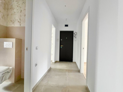 Apartament 4 camere, Tractorul